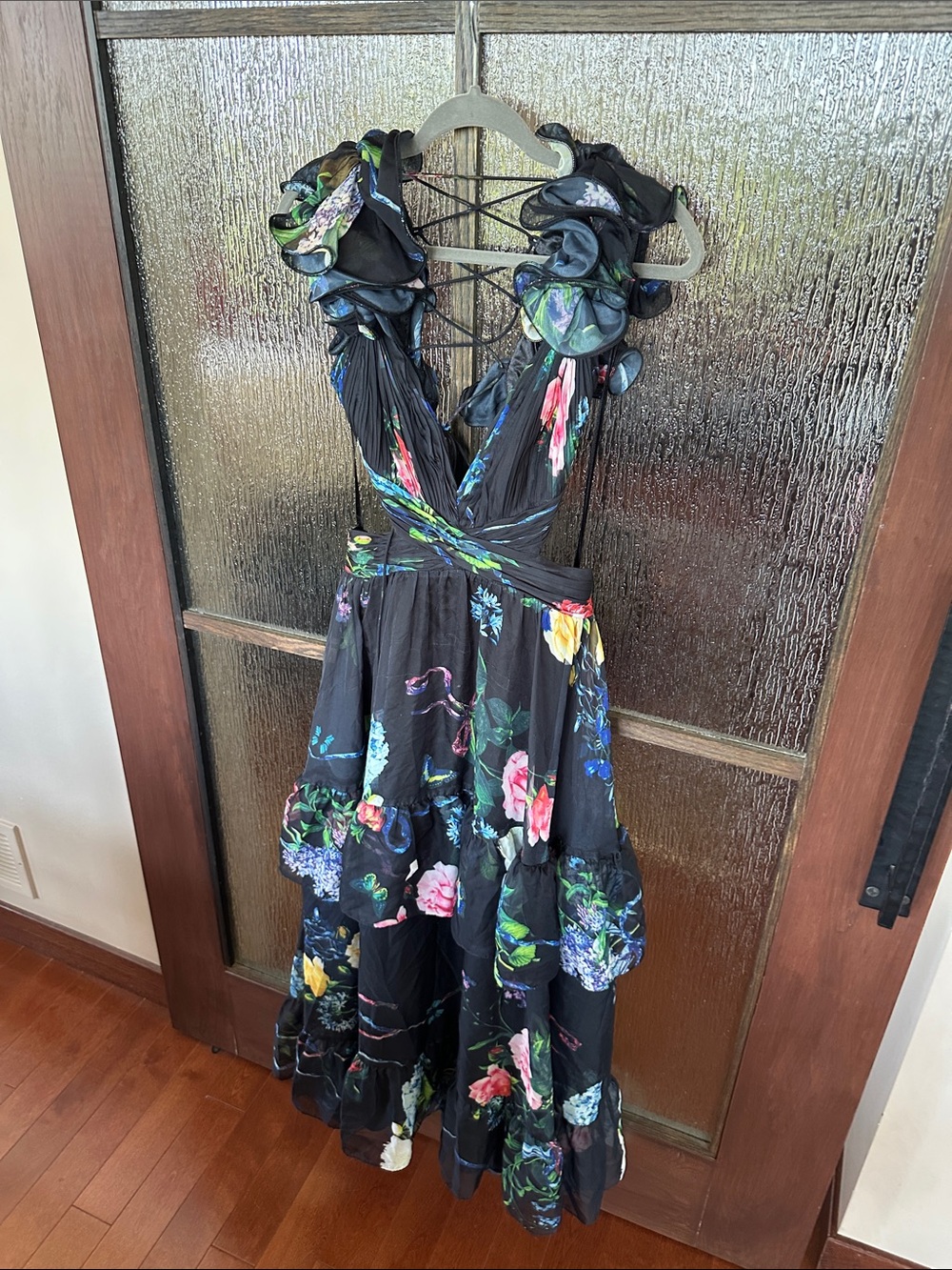 Mac Duggal Black Ruffle Tiered Floral Cut-Out Chiffon Dress Sz 6. - Picture 12 of 15